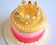 Load image into Gallery viewer, Prince/Princess 4 Inch Gourmet Doggy Cake