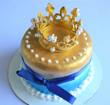 Load image into Gallery viewer, Prince/Princess 4 Inch Gourmet Doggy Cake