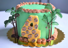 Load image into Gallery viewer, Gourmet 4 Inch Jungle Safari Cake