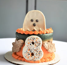 Load image into Gallery viewer, Gourmet 4 Inch Halloween Cake
